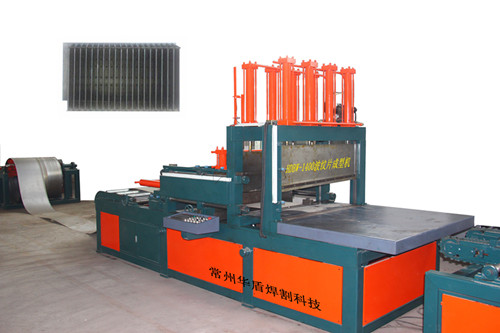  上海HDBW-1400A波纹油箱成型机